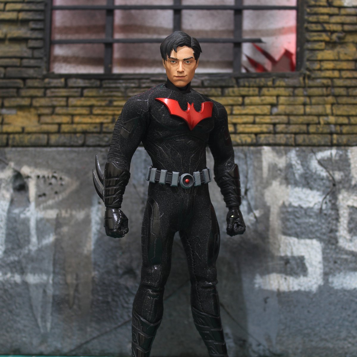 Mezco cheapest Batman Beyond